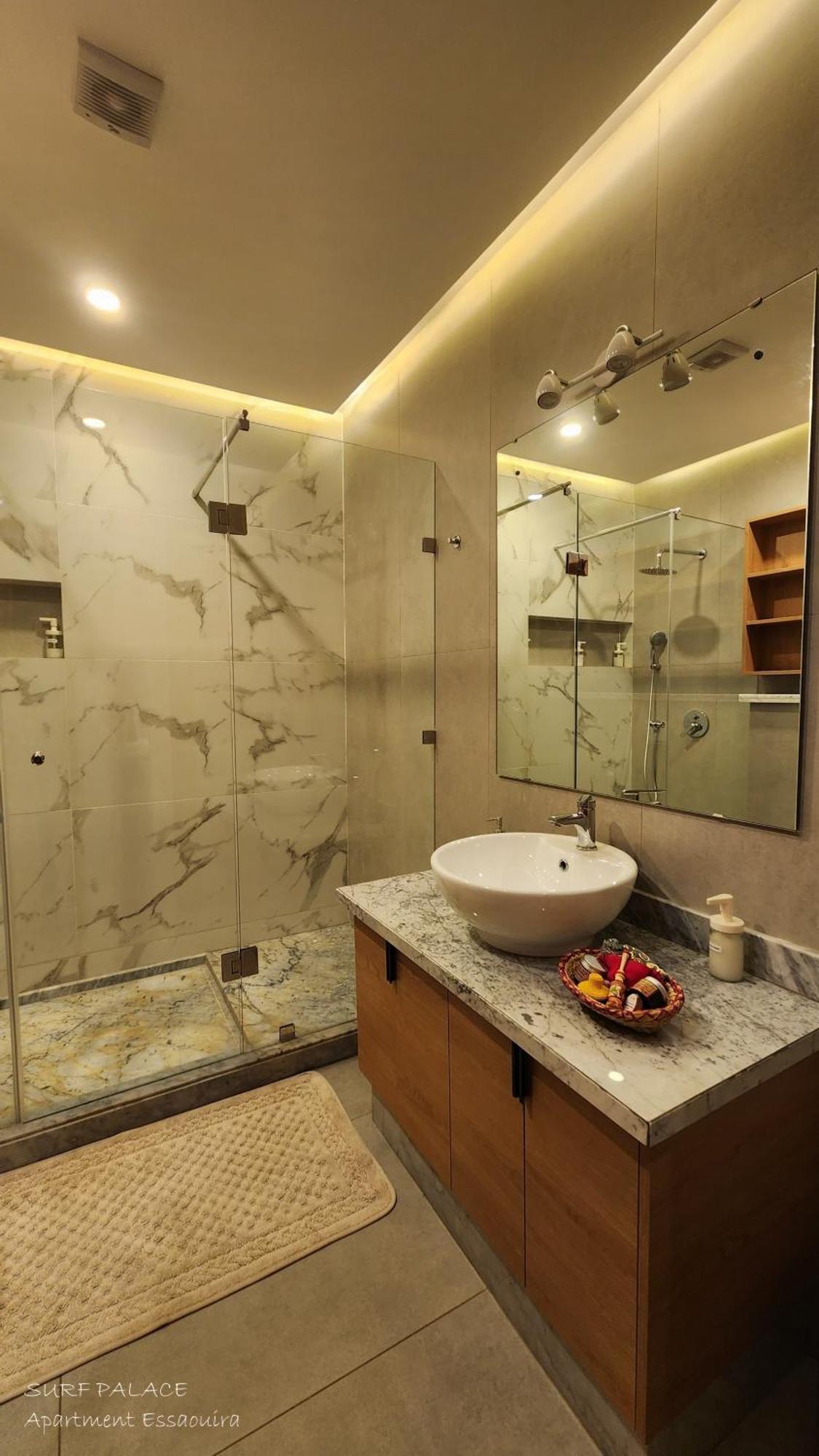 Surf Palace Beachfront Apartment Szavíra Kültér fotó